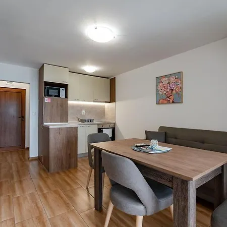 Complex Fichoza 3* Warna