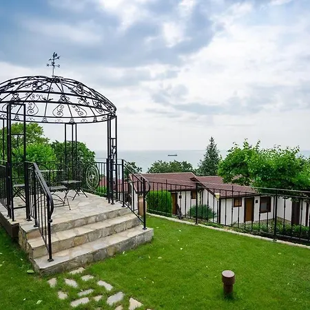 Vakantiepark Complex Fichoza 3*