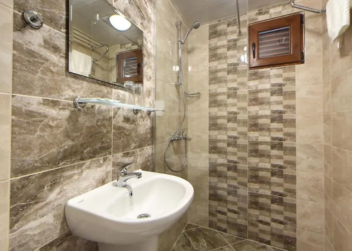 Semesterpark Complex Fichoza 3*